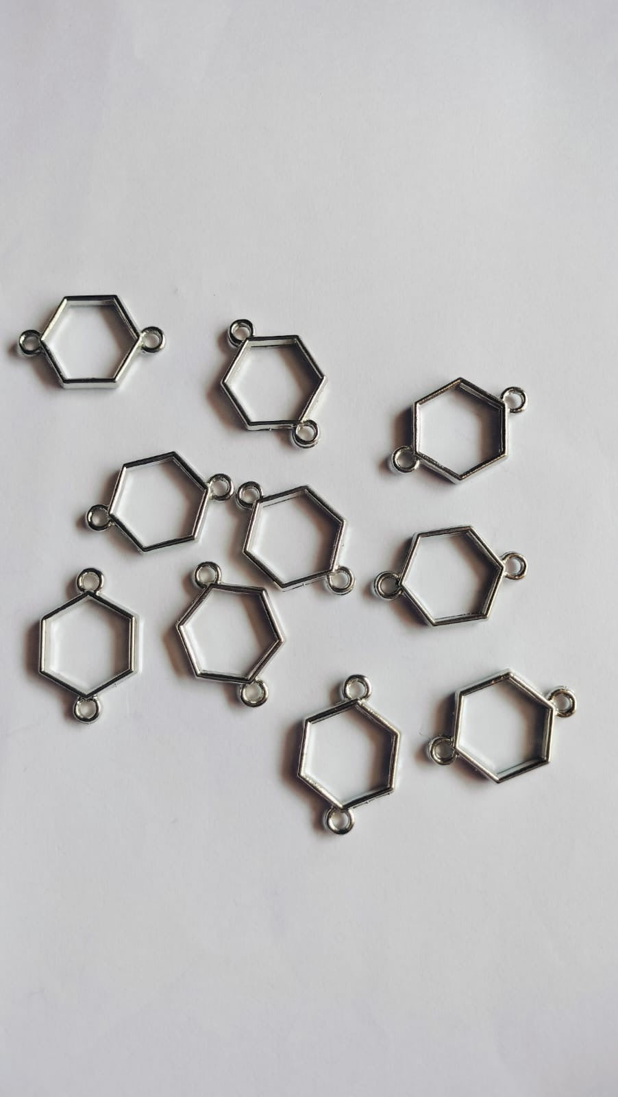 Rakhi bracelet bezel hexagon - Image 2