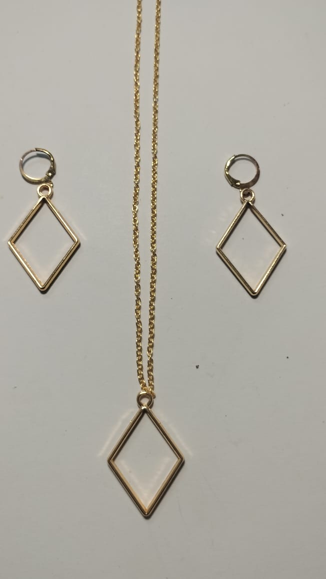 Earring Pendant Bezel Set Golden