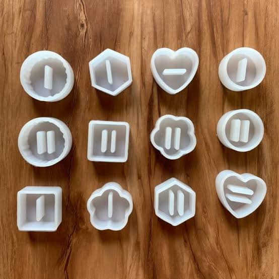12 pieces Ring Holder Mould Set